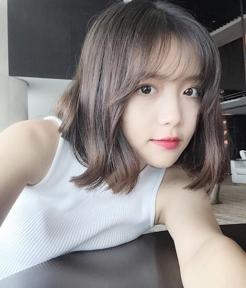 Bộ hình ảnh hotgirl tóc ngắn Minh Thy siêu dễ thương mới cập nhật