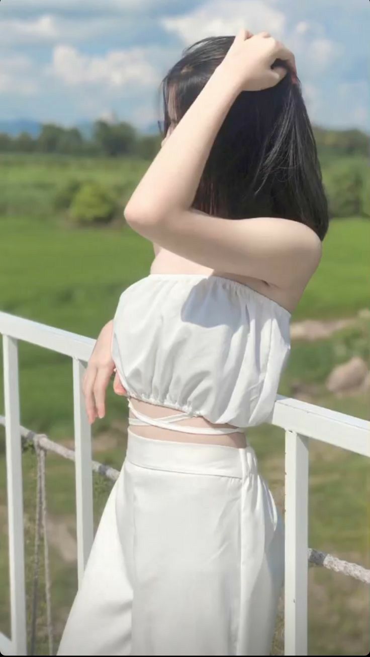 Hình nền avt gái Kiều Linh xinh đẹp điệu đà