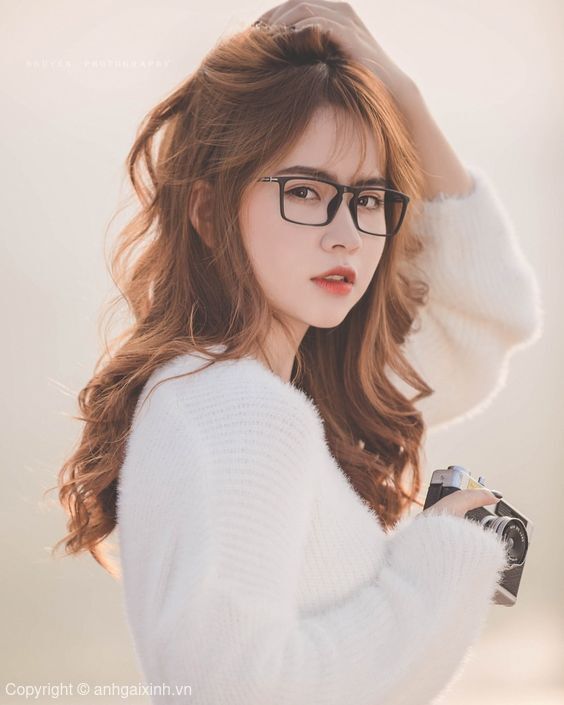 Bộ sưu tập hình ảnh gái xinh không đeo kính Bích Hiền siêu cute thu hút