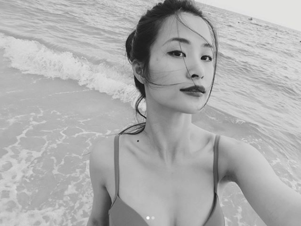 Tải ảnh Đông Nhi mặc bikini cute sexy hấp dẫn