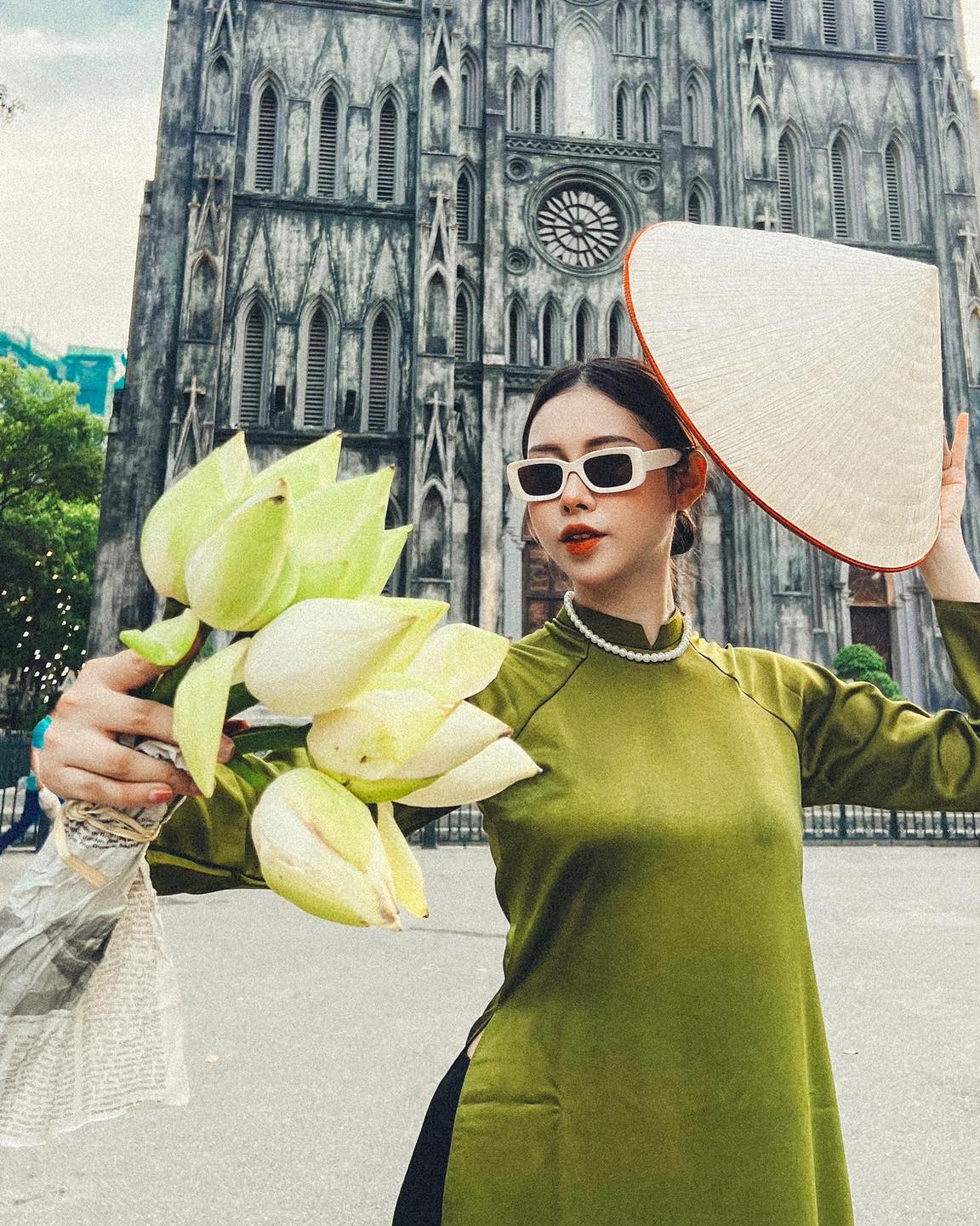 Những Việt Phương Thoa tiktok mặt đẹp khiêu gợi nhất
