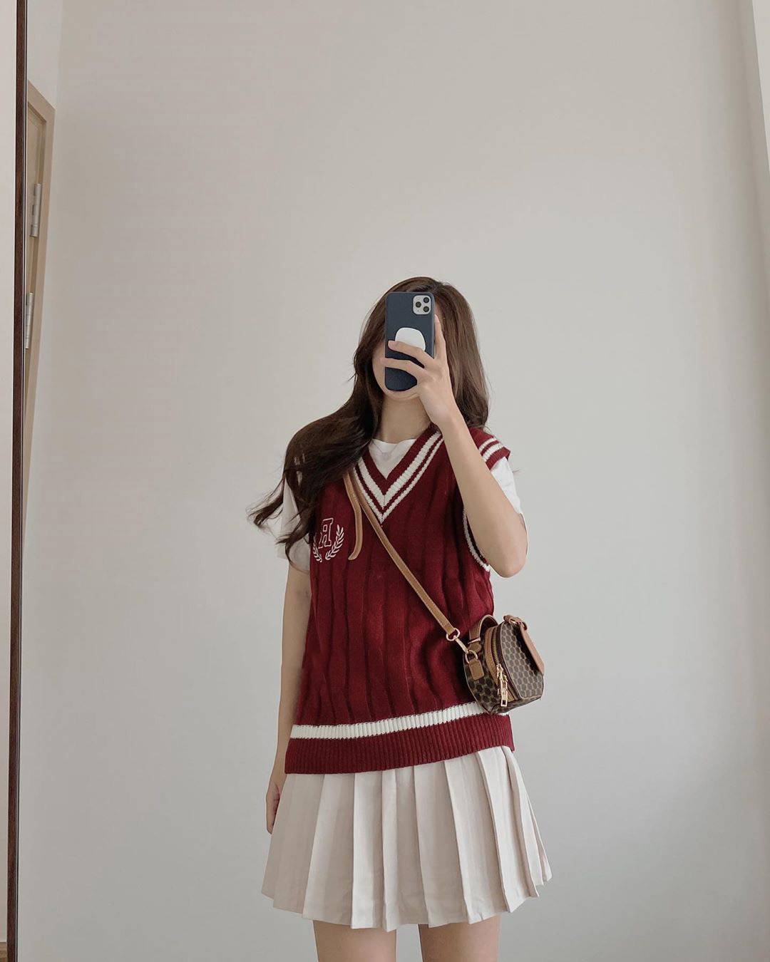Nam sinh trung học ở Đài Loan được phép mặc váy đi học  Báo Dân trí