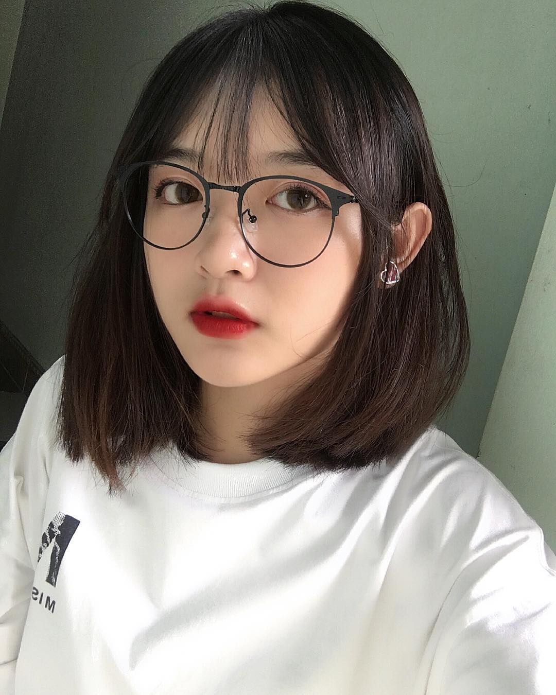 Hình gái đẹp tóc ngắn 17 tuổi Phạm Thùy Châu cute tựa thiên thần