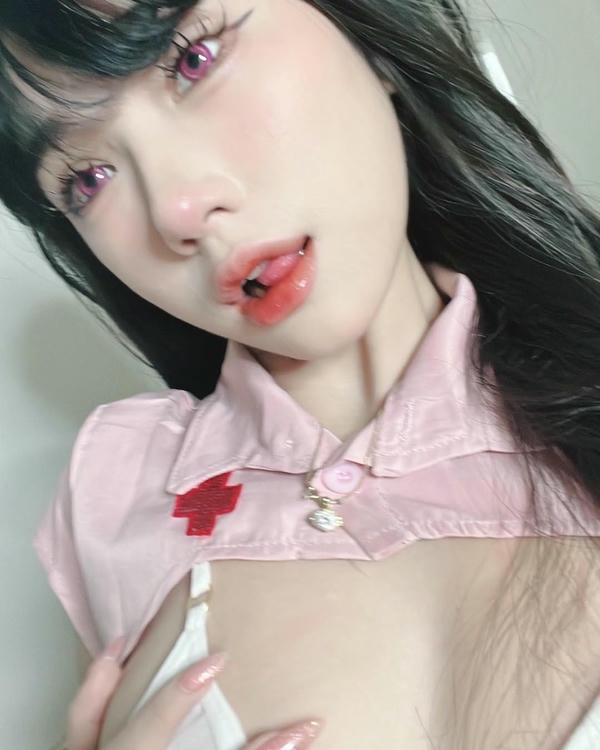 Mi Trần ảnh nóng