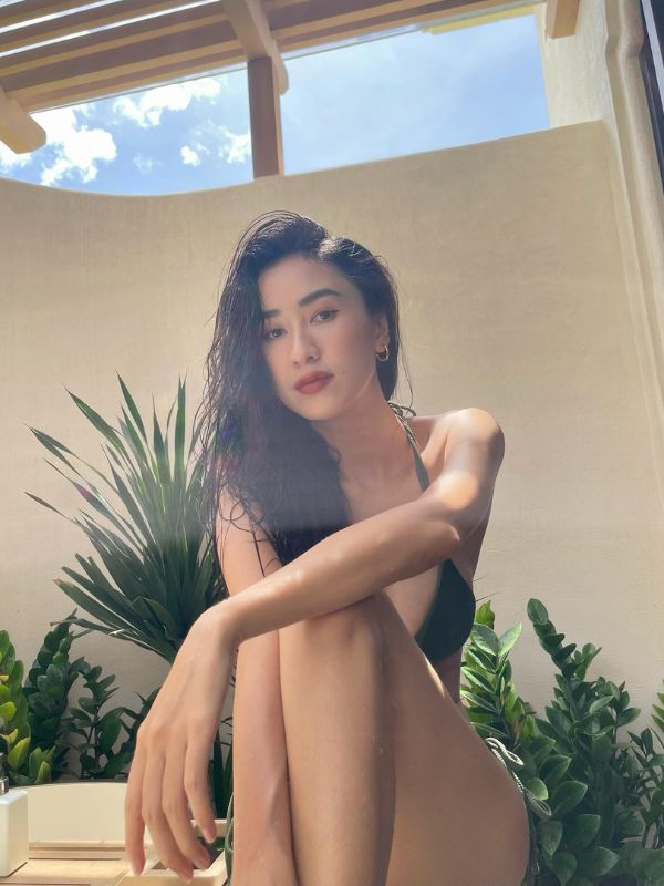 Á hậu Hà Thu bikini khoe dáng ngọc ngà.