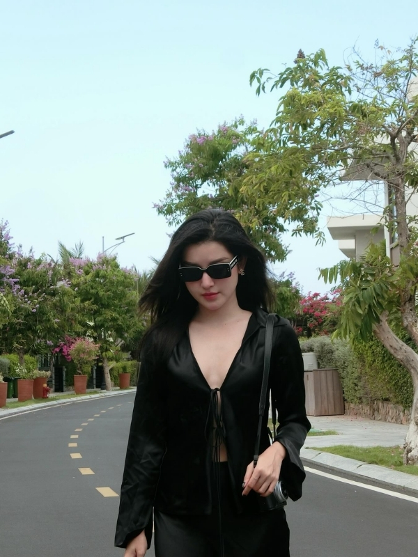 Outfit dạo phố trẻ trung