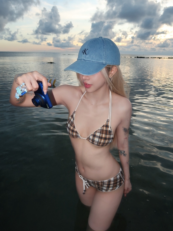 Bikini nóng bỏng ảnh Ciin Bùi Thảo Ly