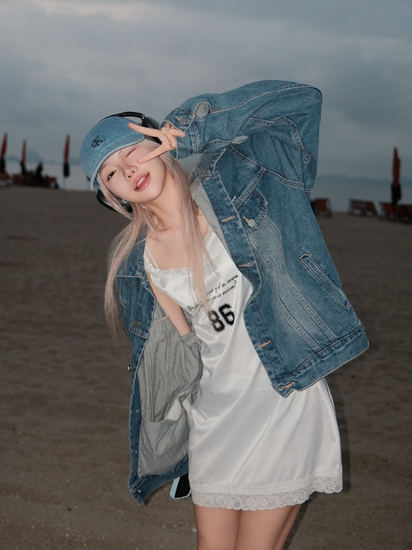 Dáng chụp lạ của ảnh Ciin Bùi Thảo Ly TikTok