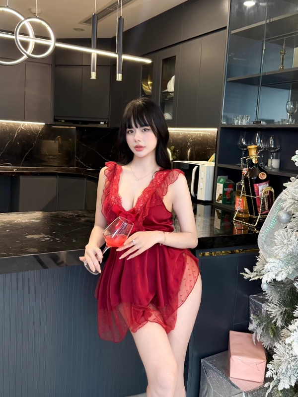 Váy ngủ ren đỏ cực kỳ quyến rũ