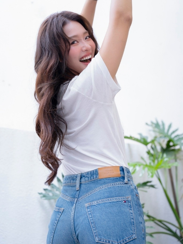 Tự tin, năng động với phong cách trẻ trung.