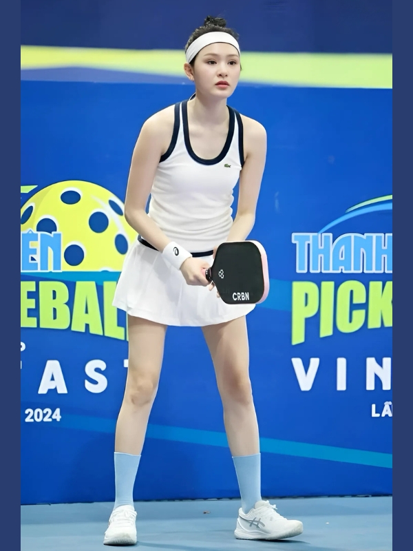 Ảnh gái chơi pickle ball thi đấu chuyên nghiệp