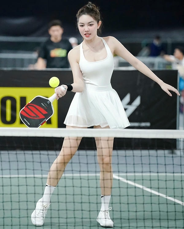 anh gai choi pickleball