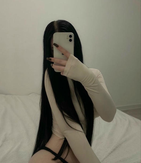 ảnh gái chụp trong nhà nghỉ