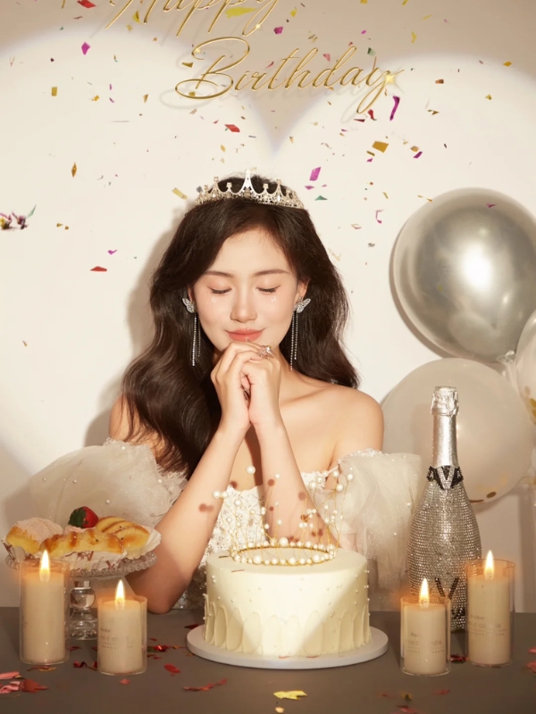 Ảnh gái đẹp chúc mừng sinh nhật lung linh