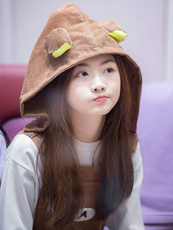 Ảnh gái mạng cute đội mũ thú siêu dễ thương