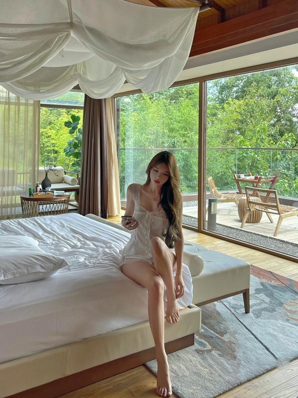 ảnh gái trong nhà nghỉ