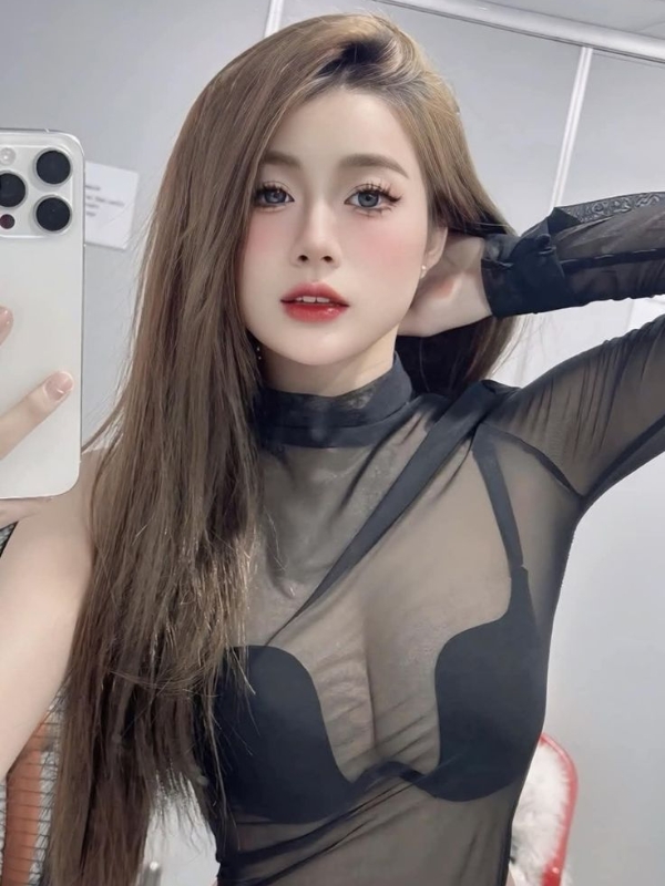 Ảnh gái Việt Nam sexy mặc áo lưới đen