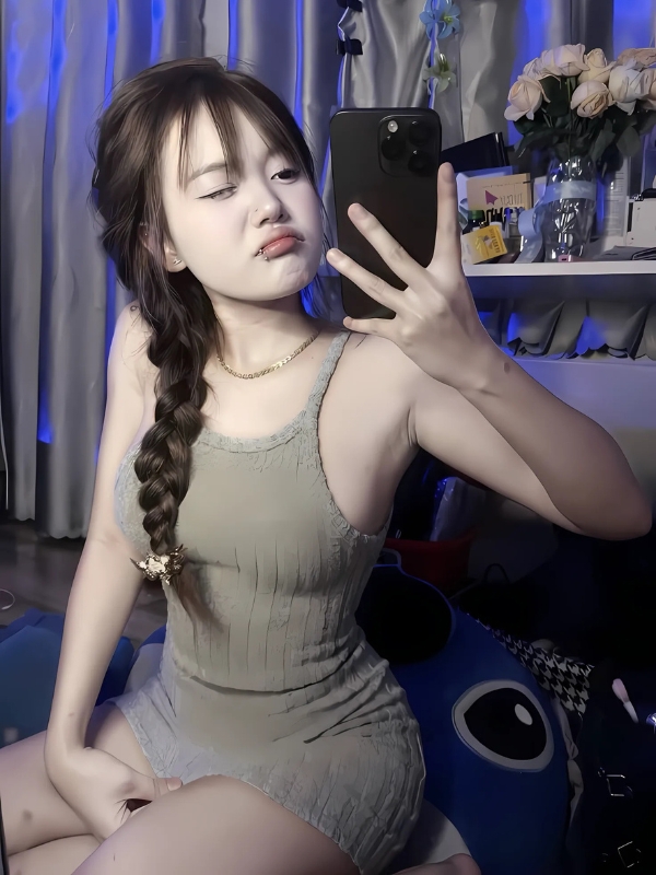 Ảnh gái Việt Nam sexy với dáng ngồi đáng yêu