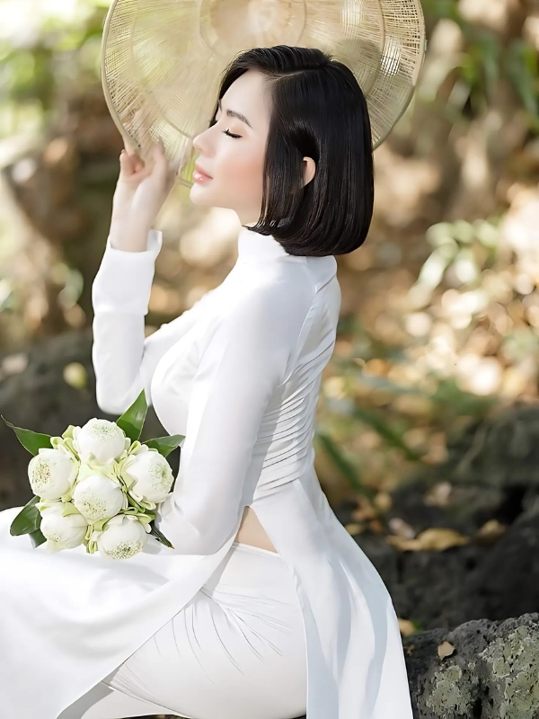 Ảnh gái xinh áo dài trắng đội nón
