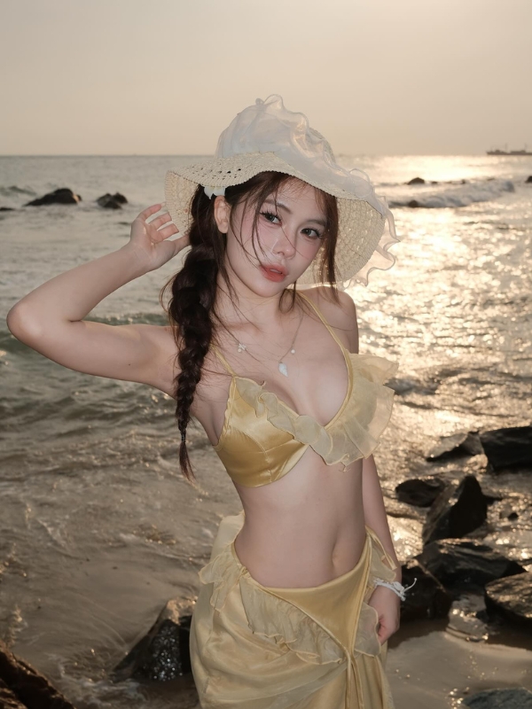 Nét đẹp duyên dáng trong nắng chiều