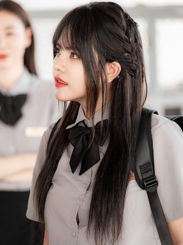 Nét đẹp trẻ trung, giản dị nhưng nổi bật.