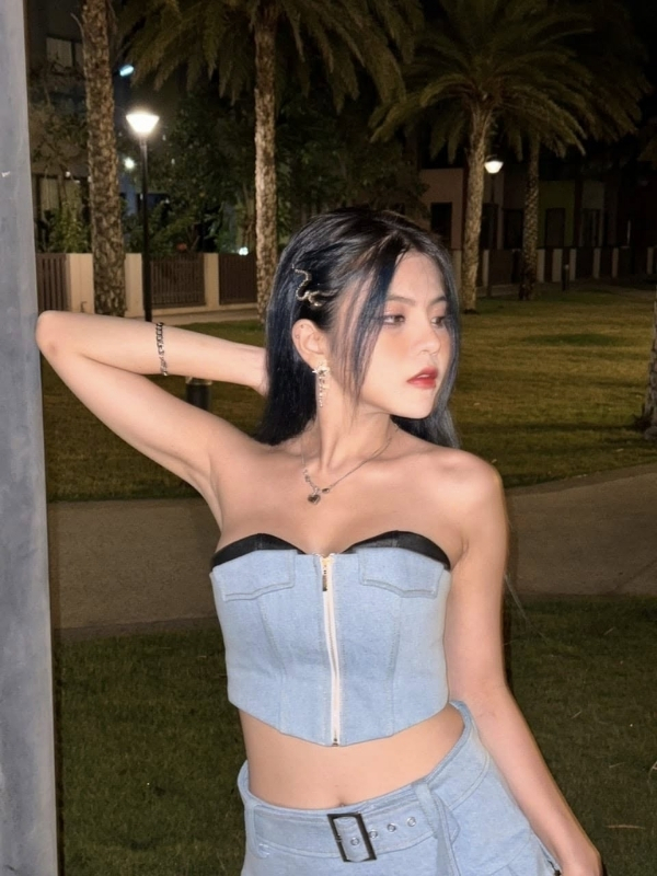 Nét đẹp cá tính trong bộ cánh denim thời thượng.