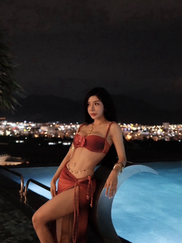 Lấp lánh vẻ đẹp giữa ánh đèn đêm