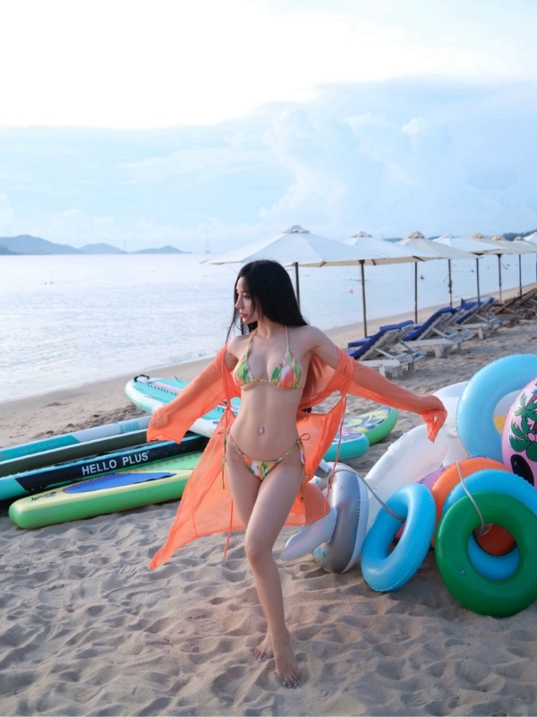 Dáng xinh ngọt ngào trong nắng chiều