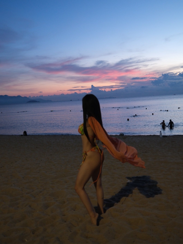 Vẻ đẹp mặn mà của Phạm Hồng Nhung