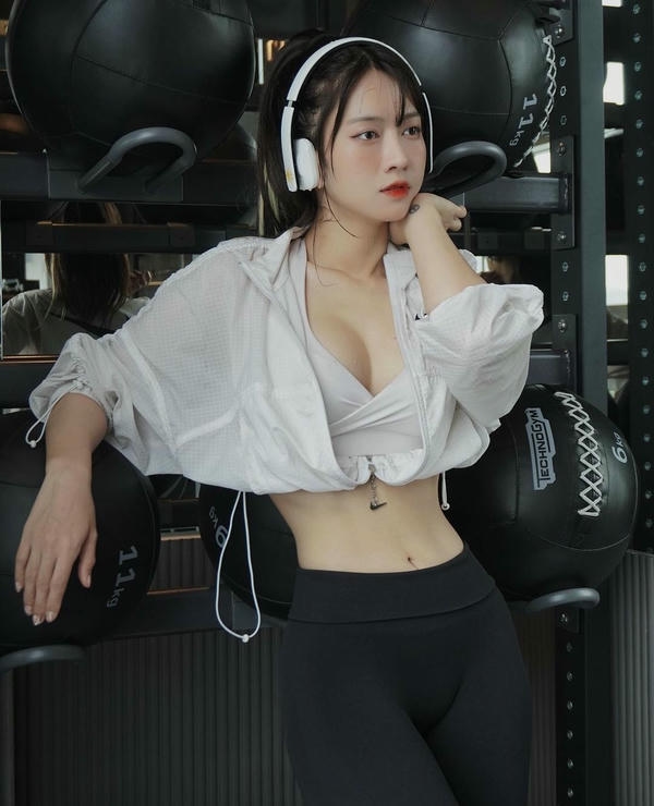 ảnh sex l&ecirc; bống twitter