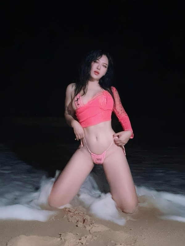 Phong cách sang chảnh trong gương phản chiếu.