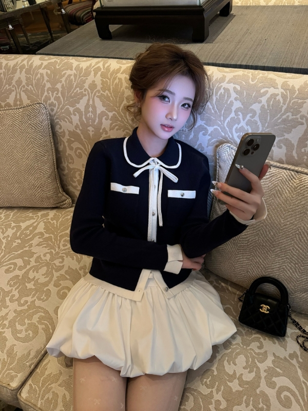 Selfie cực xinh cùng váy đen trắng