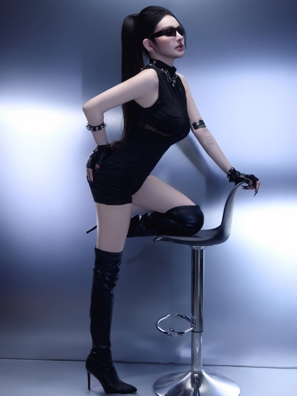 Thần thái mạnh mẽ và đầy quyền lực