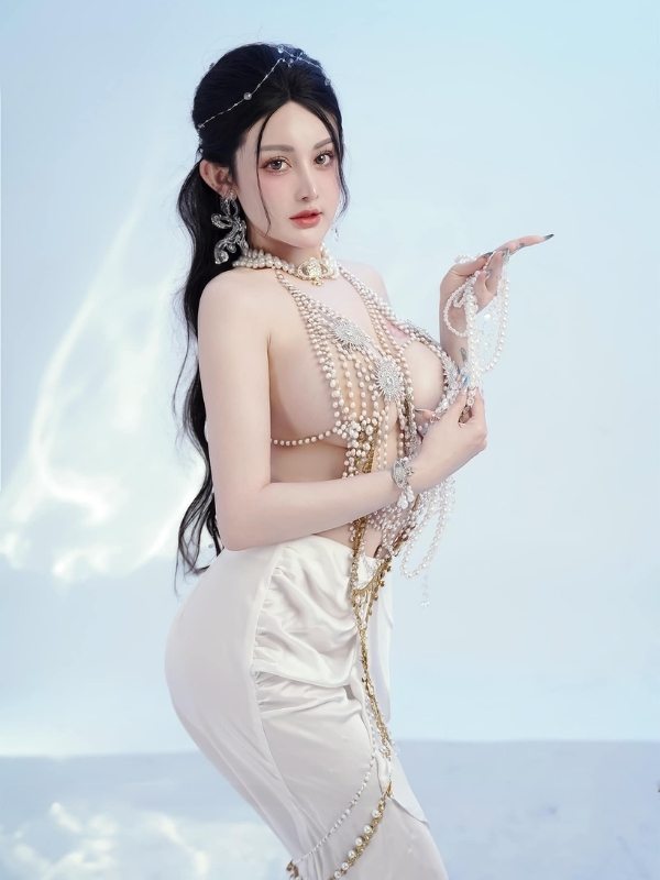 gái mặc bikini màu hồng 