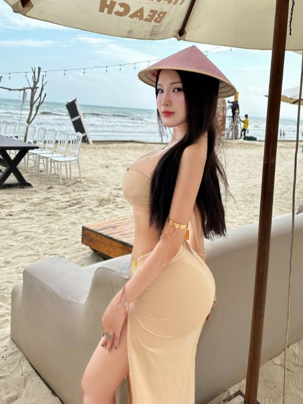 Dịu dàng trong tà váy dài nữ tính