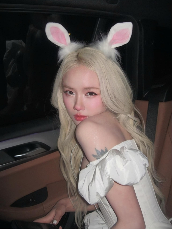 ca sĩ Phương Ly sexy trong phong cách cá tính