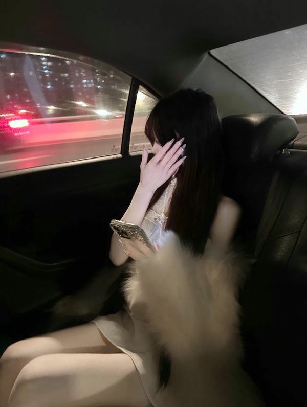 c&aacute;ch chụp ảnh trong &ocirc; t&ocirc; con g&aacute;i