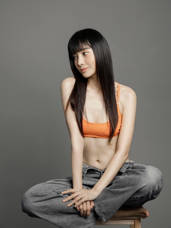 Vẻ đẹp quyến rũ với áo tập gọn gàng khỏe khoắn