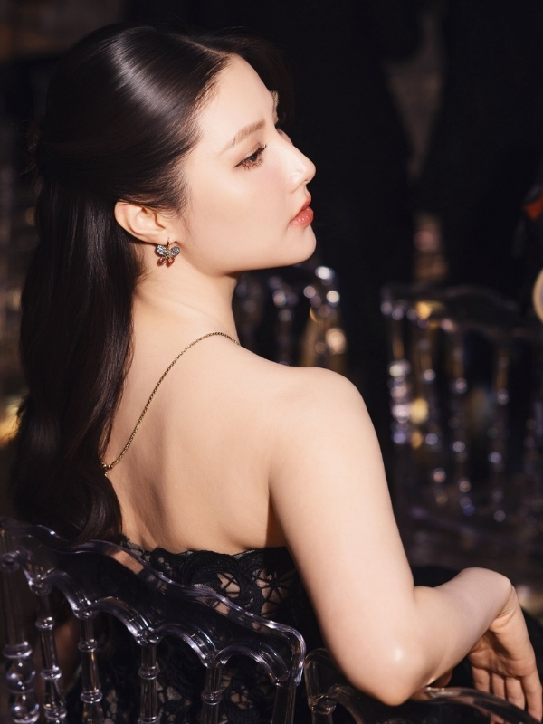 Góc nghiêng sang chảnh, hút hồn người xem.