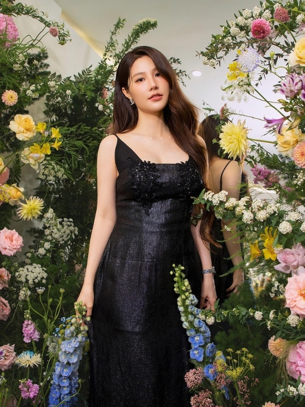 Sự kết hợp hoàn hảo của sắc vóc và thần thái.