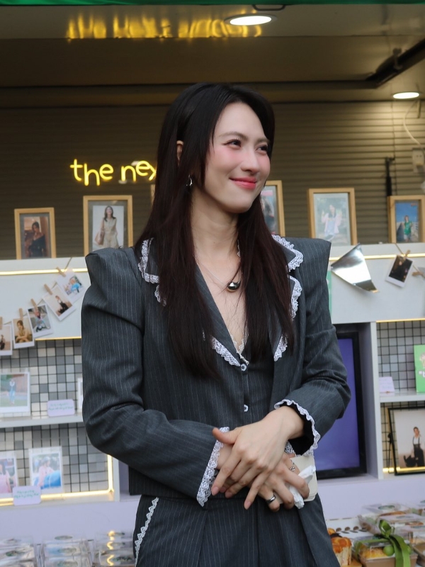 Thần thái chuyên nghiệp hiện đại