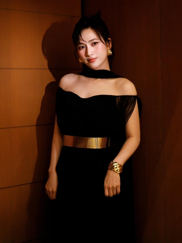 Phong cách quyến rũ sắc sảo