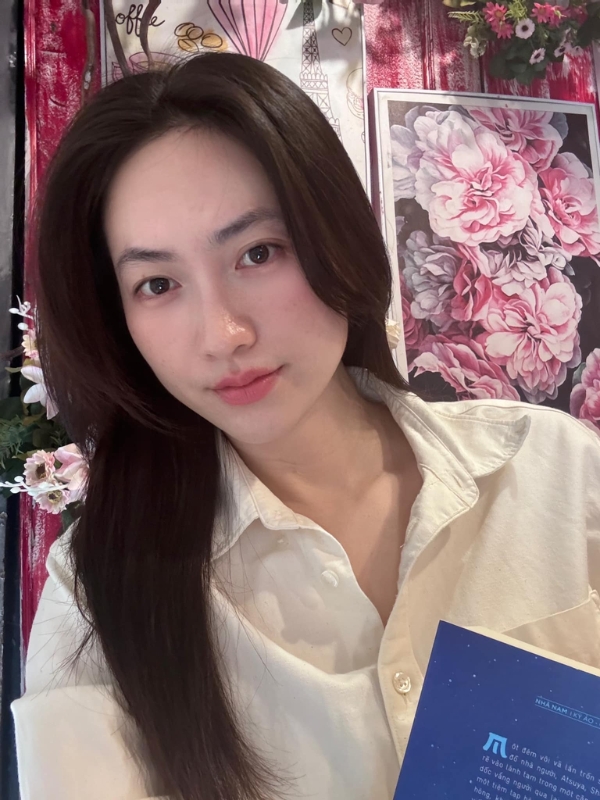 Diễn viên Phương Anh Đào thư giãn