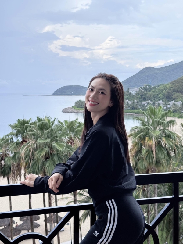 Thư giãn bên ban công biển