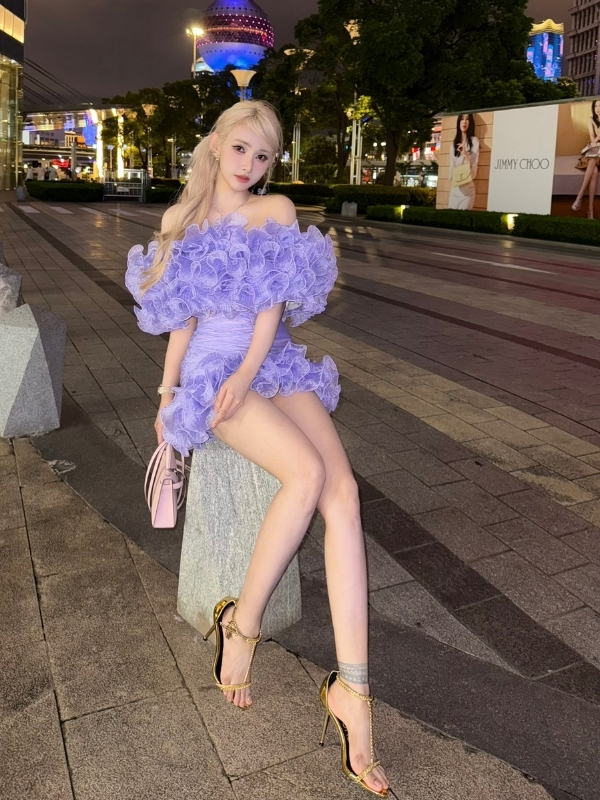 Váy tím ôm body cực sang