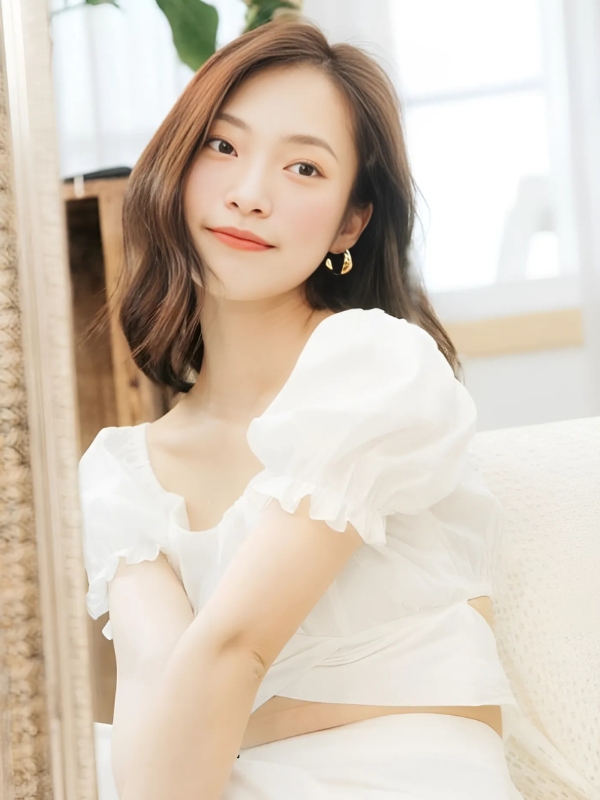 Gái xinh TikTok áo trễ vai nhẹ nhàng