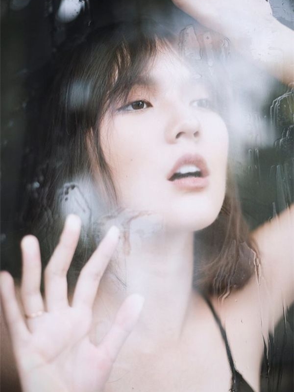 Mơ màng qua lớp kính hải tú nude