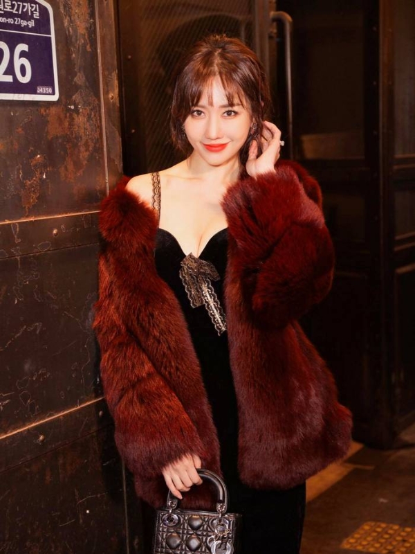 Vẻ đẹp sang trọng, quý cô Hari Won