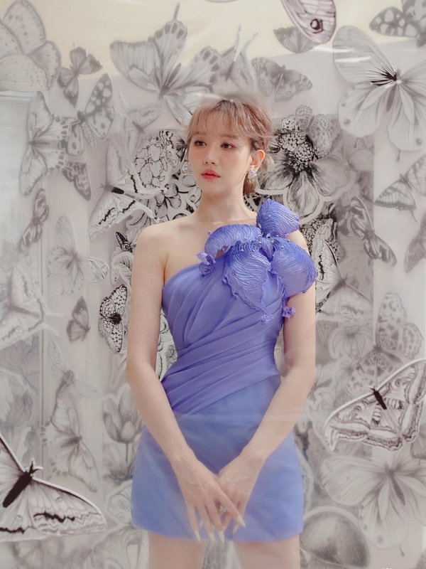 Hari Won sexy dịu dàng nền nã