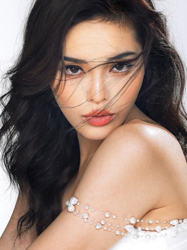 Thần thái sang chảnh, cuốn hút mọi ánh nhìn